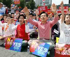 '매주 장외집회' 나섰던 한국당, 태풍 링링에 7일 집회 취소