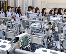 [르포]로봇팔 움직이며 '호기심' 반짝 "우리가 4차산업 미래입니다"