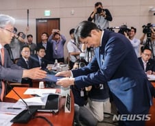 [춘추관]조국의 태도