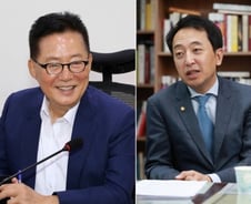 '휴대폰 흔든' 박지원, '쓴소리' 금태섭…'조국 임명' 일등공신