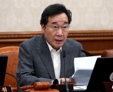 이낙연, "아프리카돼지열병 발생, 초동대응·확산차단 시급"