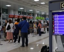 물폭탄 태풍 '타파' 북상…제주·김해공항 무더기 결항