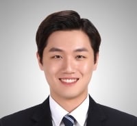 [기자수첩]그때는 맞고 지금은 틀리다