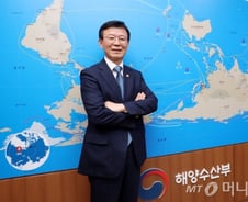 문성혁 해수부 장관은?…'일등 항해사' 출신의 해수부 선장