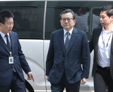 윤석열까지 등장시킨, '김학의-윤중천 사건' 뭐길래…