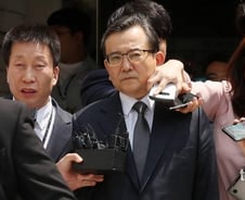 김학의 1차 수사팀 "윤석열 이름조차 본 적 없어"