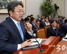 [조국사퇴]강기정 "조국 사의는 장관 본인의 뜻"(상보)