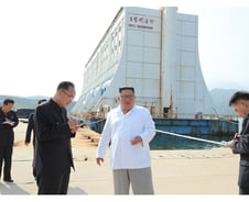 김정은 "남측 시설 뜯어내라"…금강산 관광 어땠길래