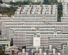 "분양가상한제, 못 버티는 중견 건설사 나올 수도…"