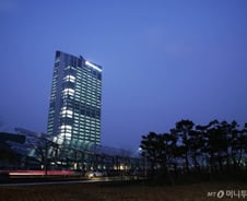 '고비' 넘긴 한전, 내년 흑자 전망 업고 반등 랠리