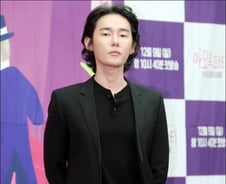 허지웅 "절망하고 있을 청년들 돌봐달라"… 구하라 추모