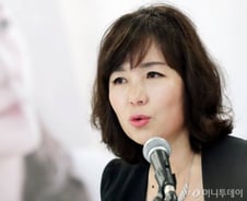 공지영 "최종범 집유 선고 판사, 구하라 영상봤다면 처벌받아야"
