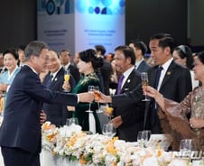 [전문]文, 한-아세안회의 발언…"21세기는 아시아의 시대"