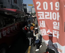 '中 한한령' 해제 기대감…화장품주 '기지개'