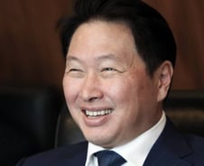 노소영 '"3.3조원 최태원 SK주식' 재산분할 해달라"…이혼소송