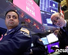 [뉴욕마감]대중 추가 관세 시한 앞두고 3대지수 하락