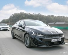 [시승기] 잘빠진 기아차 K5…겉만 화려한게 아니다