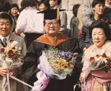 '재계 거목' 퇴장…김우중 이어 LG구자경 별세