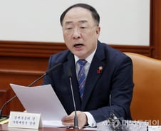 내년 투자활성화에 총력…민관 100조투자 