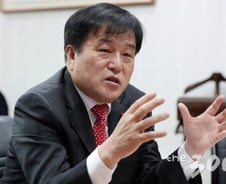 [단독]한국당, 비례대표 40% 30·40대 청년에 할당