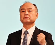 '악몽의 2019' 투자귀재 손정의 올해는 웃을까