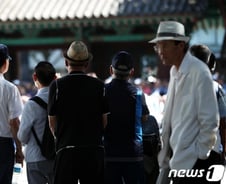 정년노동자 고용기업, 분기별 90만원 지원