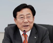 [단독]'금품선거' 논란 김기문, 위헌심판 신청…재판 지연전략?