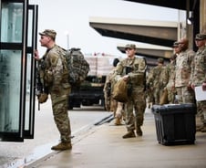 '군인도 전폭기도' 미군, 이란겨냥 중동으로 속속