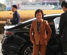 [검블리]'지각 출근' 추미애, 30분 빨리 출근했던 조국