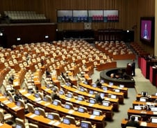 [의감록]선거법 개정안 통과과정과 위성정당 논의