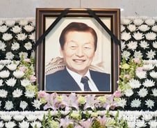 [추도사]허창수 전경련 회장 "韓경제의 신화같은 존재"