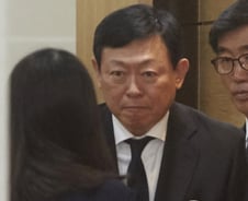 신격호 타계, 요동치는 롯데 주가…배당 확대 '촉각'