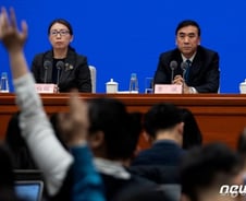 "中, 우한폐렴 발생지 인근 도시 봉쇄"