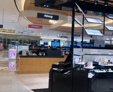 '우한 폐렴 포비아'…화색 사라진 화장품업계 