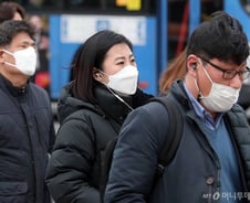 "중국 안 갔는데 신종 코로나 확진"…2차 감염 '현실화'