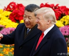 트럼프-시진핑 통화 "신종 코로나, 긴밀한 협력"