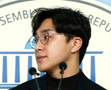 [단독]'데이트 폭력' 의혹 원종건, 민주당 탈당