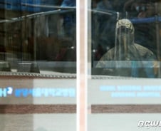 12번 확진자, 日 확진자로부터 감염된 中 관광가이드