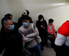 12번 확진자, 日서 '감염자 접촉'...국내에 통보 안 된 이유