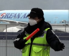 '귀국 지원' 우한 영사 "남은 교민들 다시 챙겨드려야"