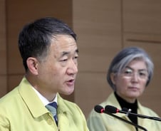 [일문일답] 박능후 "중국인 입국금지…'위기' 수준 과감한 대책"