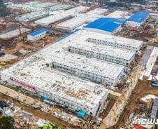 춘제 후 첫 거래 中증시 8%대 급락 충격