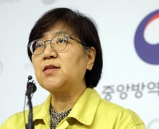 신종 코로나 접촉자 관리 강화…첫 내국인 확진자 퇴원 눈앞