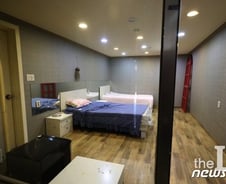 [팩트체크]'성매매 현행범 검사'가 조국 전 장관 수사팀? 가짜뉴스!