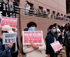 홍콩 '신종코로나' 사망자 발생…"中과 통로 막아라"