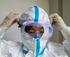 '신종 코로나' 격무에… 中 27세 의사 과로사