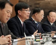 신종코로나 일파만파…韓 성장률 2%선마저 깨지나 