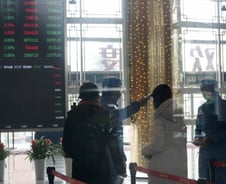 간신히 2200선 지킨 증시…'숨 고르기' 돌입