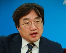 “디지털 보부상 '인플루언서'가 애국자인 시대”