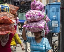 '신종코로나'로 인도네시아 나시고랭값 오른다